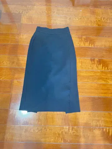 블랙 타이트 스커트