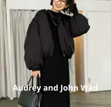 Audrey and John Wad 개더 볼륨 다운 블루종 새상품급