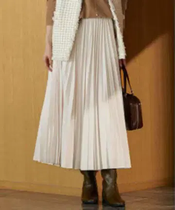 화이트 롱 플리츠 스커트