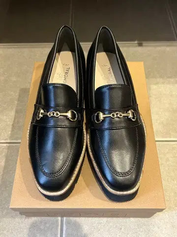 BALMORAL 블랙 통굽 비트 로퍼 24.5cm OK