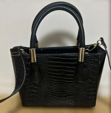 릴리 브라운 숄더백 블랙 컬러