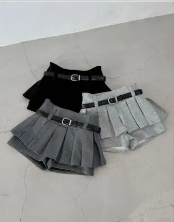 menot 플리츠 스커트 블랙