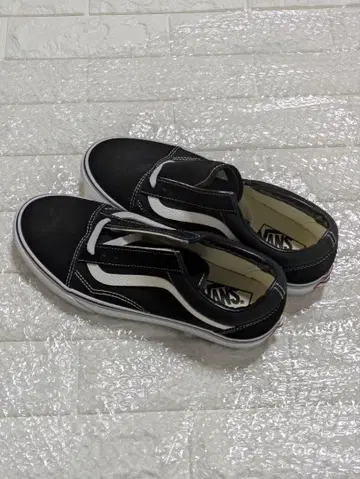 미사용품 Vans 블랙 스니커즈
