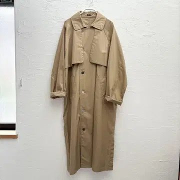 UNIVERSAL TISSU 트렌치코트