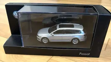 Volkswagen Passat 1/43 스케일 실버