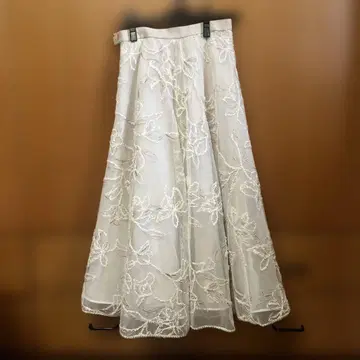 CELFORD 자수 플레어 스커트 베이지 38