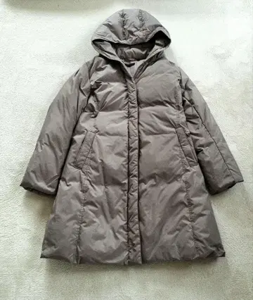 미사용 새상품 유니클로 논스티치 다운 코트 그레이지 XL 롱 다운 코트