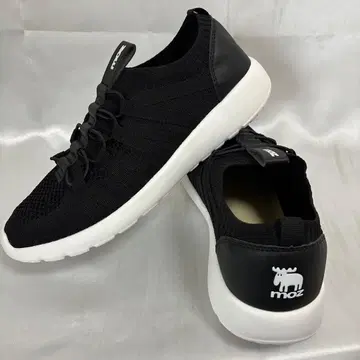 moz 새상품 24cm 블랙 스니커즈