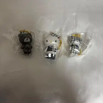 시크릿 참 하운드투스 키티, 타이니 참