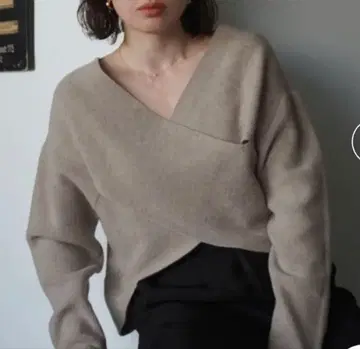 에트레토쿄 긴팔 니트 스웨터 베이지