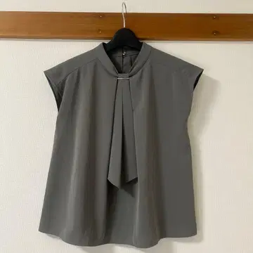 NATURAL BEAUTY 슬리브리스 블라우스 S 그린