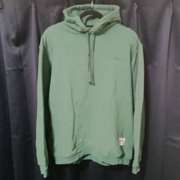 UNDEFEATED 언디피티드 후드티 M