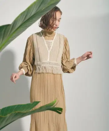 퍼블릭 도쿄 프린지 베스트 세트 플리츠 원피스 베이지