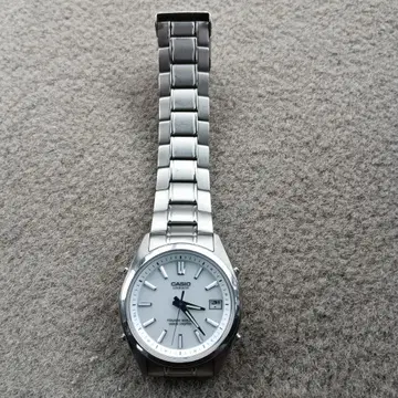 카시오 전파 솔라 손목시계 LIW-130T