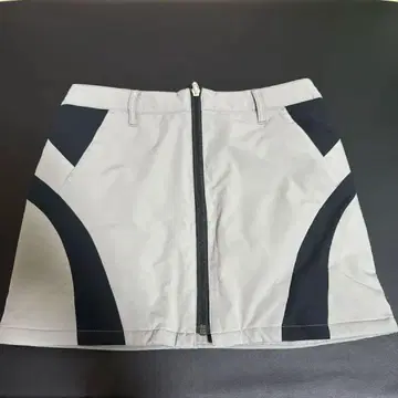 새상품급 DESCENTE 여성용 골프 스커트 충전솜