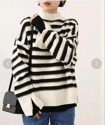 이에나 스티치 보더 니트