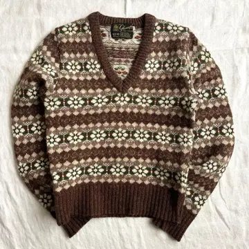 Glenugie 울 V넥 스웨터 스코틀랜드제