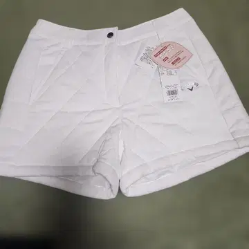 새상품 미사용 택 포함 Callaway 화이트 숏팬츠 L 충전솜 겨울