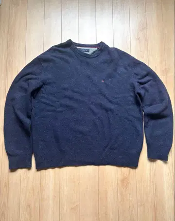 타미힐피거 네이비 크루넥 스웨터