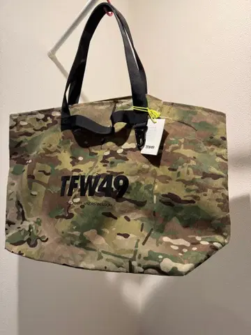 새상품 TFW49 X PAC TOTEBAG T132410002 CAMO