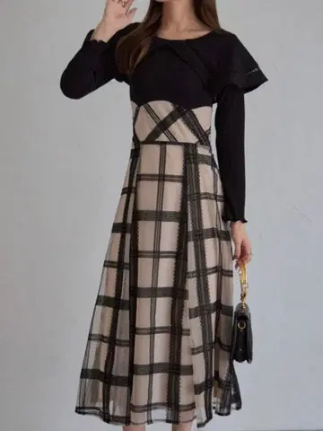 빅 칼라 백 레이스업 도킹 원피스