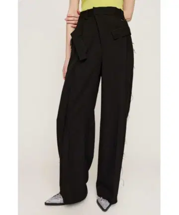 SLY 컷오프 허리 스트레이트 팬츠