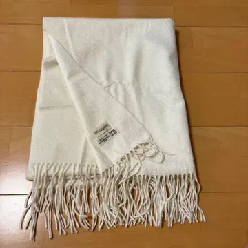 도부 백화점 구매 화이트 캐시미어 스톨