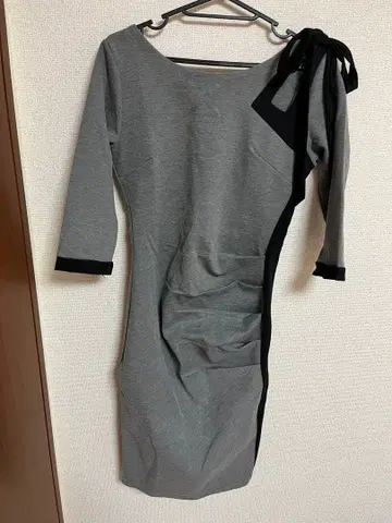 미사용 새상품 리본 포함 무릎 기장 원피스