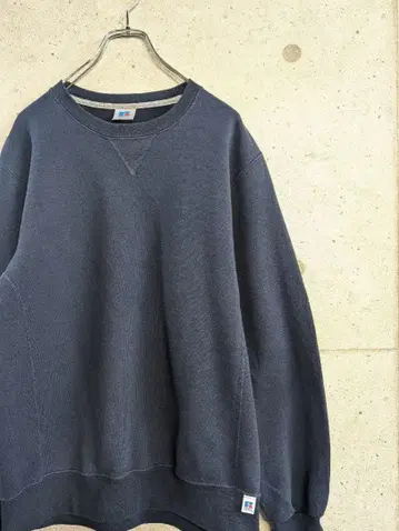 RUSSELL 리버스 위브 맨투맨 네이비 M