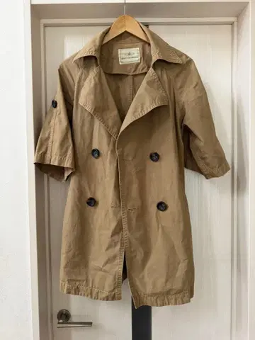GRACE CONTINENTAL 베이지 트렌치코트