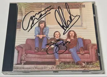 Crosby, Stills & Nash 사인 포함 CD