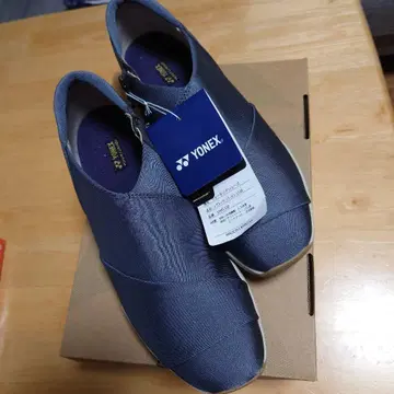 요넥스, 워킹화