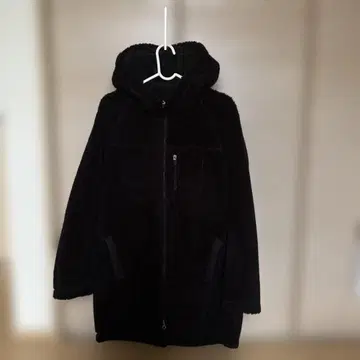 유니클로 후드 부착 블랙 보아 자켓 M 사이즈