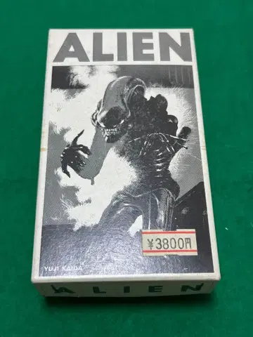 ALIEN 화이트 메탈 피규어