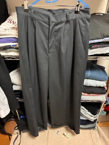 Camphor wood 슬랙스 그레이