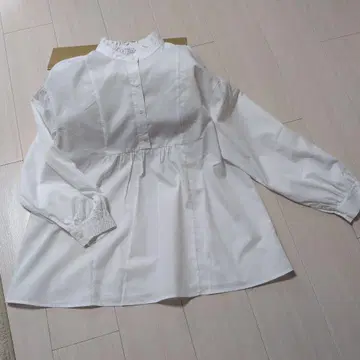 Live in comfort 화이트 튜닉