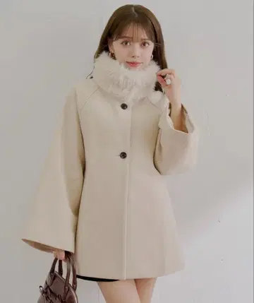 퍼 탈부착 케이프 코트 Chico