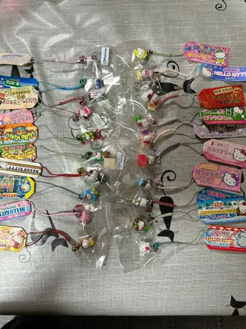 키티 지역 한정 스트랩 20종