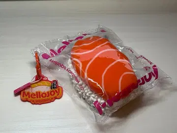 Mellojoy 연어 초밥 스퀴즈