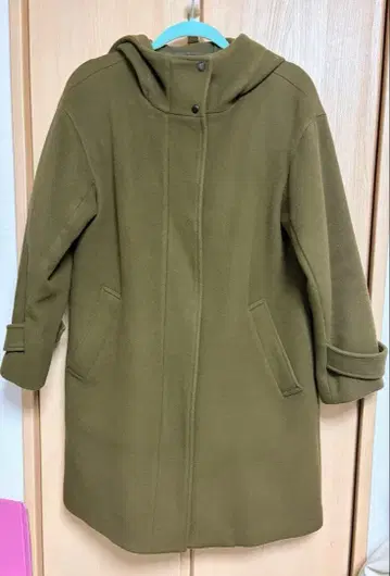 알아바일 카키 코트