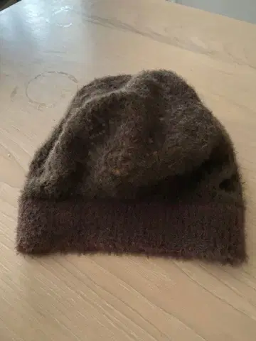 센소유니코 io comme 이번 시즌 브라운 니트 모자