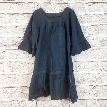 zr244 as know as 네이비 프릴 소매 튜닉 F