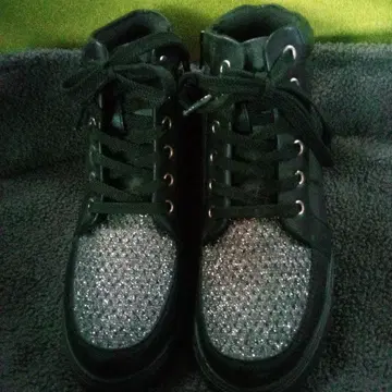 글리터 블랙 하이컷 스니커즈