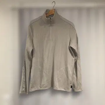 새상품급 BOSS 휴고보스 하이넥 니트 트레이닝복