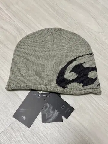 새상품 sansan gear 산산기어 비니 니트 모자 그레이