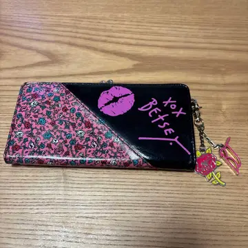 Betsey Johnson 장지갑