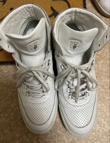 Trussardi 화이트 하이컷 스니커즈