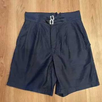 구르카 팬츠 네이비 숏팬츠 허리 금장 장식 포함