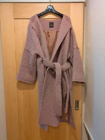 데미-럭스 복슬복슬 핑크 롱 코트