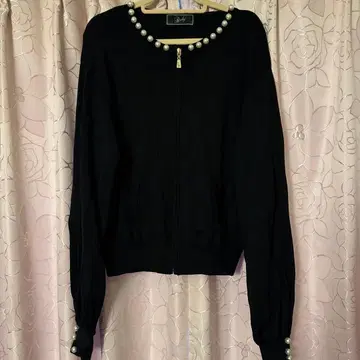 Rady 펄 장식 블랙 가디건 긴팔